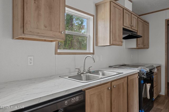 106 Lynnwayne Circle, Havelock, NC 28532