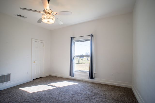 108 S Avenue C, Wortham, TX 76693