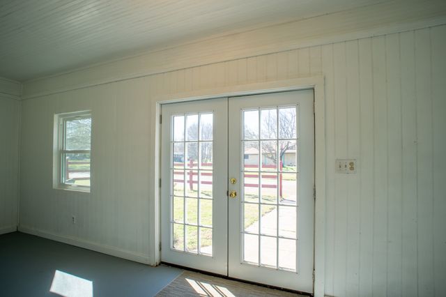 108 S Avenue C, Wortham, TX 76693