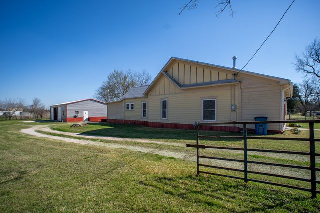108 S Avenue C, Wortham, TX 76693