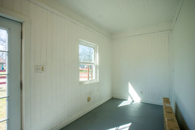 108 S Avenue C, Wortham, TX 76693