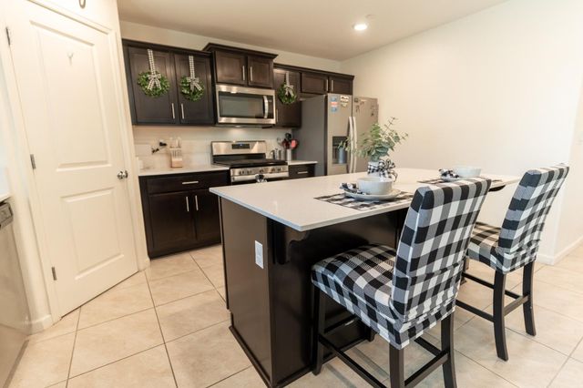 3310 N Church Street, Visalia, CA 93291