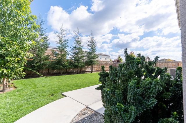 3310 N Church Street, Visalia, CA 93291