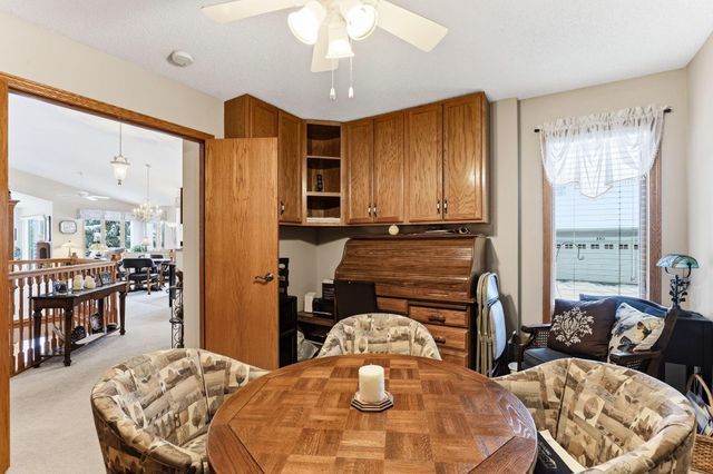 8813 Stonebrooke Court, Woodbury, MN 55125