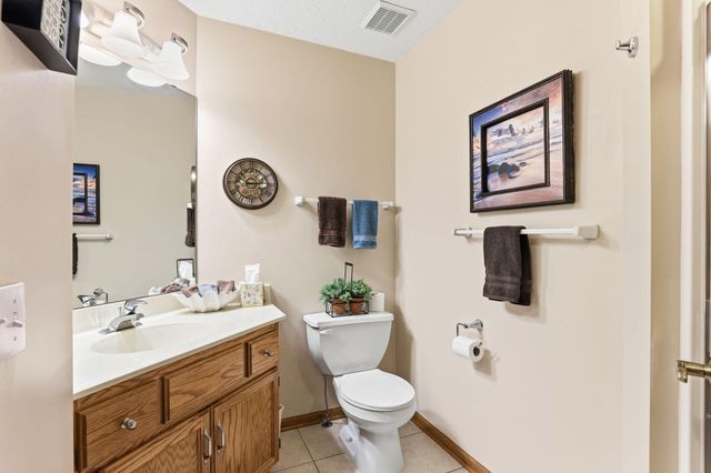 8813 Stonebrooke Court, Woodbury, MN 55125
