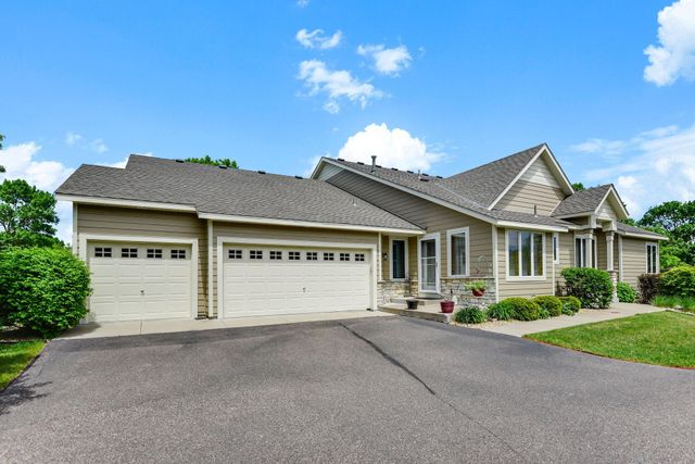 8813 Stonebrooke Court, Woodbury, MN 55125