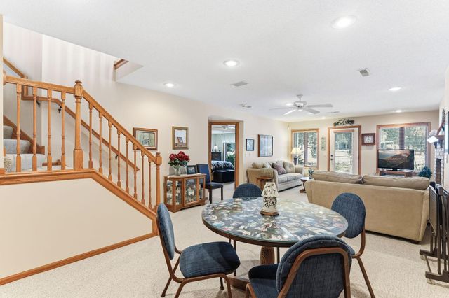 8813 Stonebrooke Court, Woodbury, MN 55125