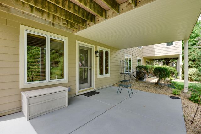 8813 Stonebrooke Court, Woodbury, MN 55125
