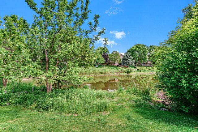 8813 Stonebrooke Court, Woodbury, MN 55125