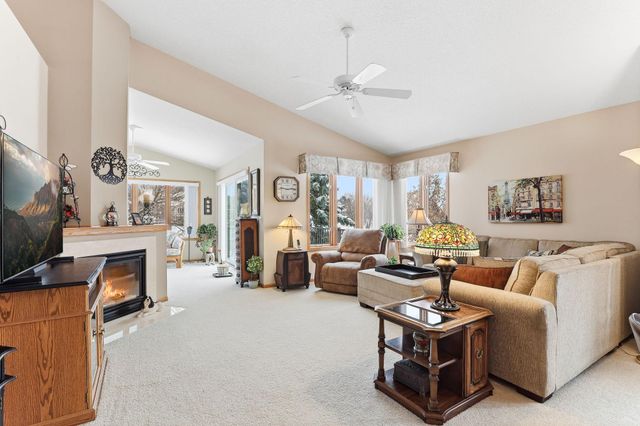 8813 Stonebrooke Court, Woodbury, MN 55125