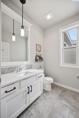 6557 Argos St., West Richland, WA 99353