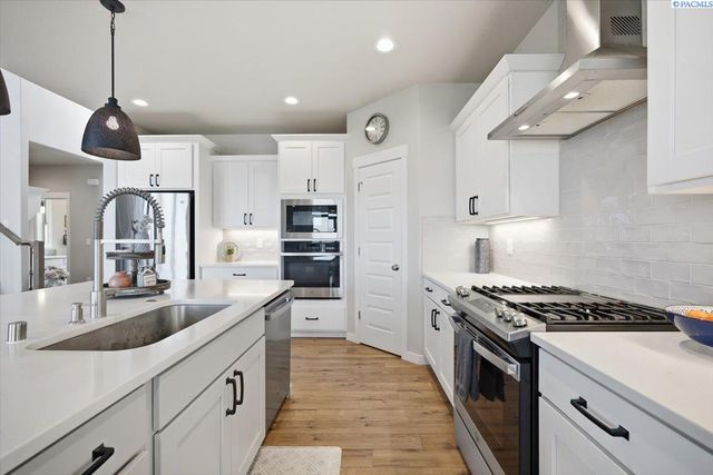 6557 Argos St., West Richland, WA 99353