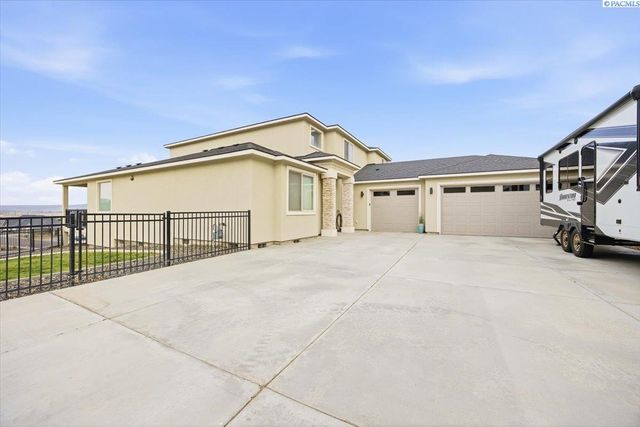 6557 Argos St., West Richland, WA 99353