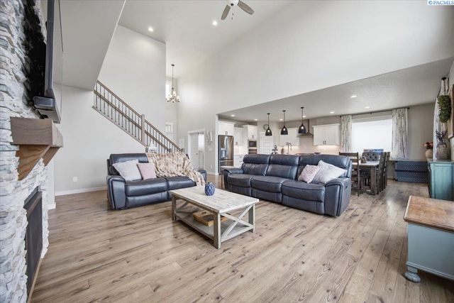 6557 Argos St., West Richland, WA 99353