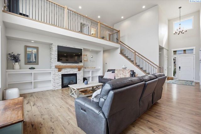 6557 Argos St., West Richland, WA 99353