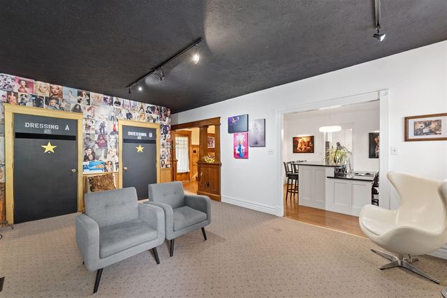 2 E Ash Street, Three Oaks, MI 49128