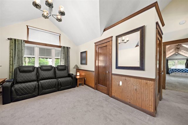 2 E Ash Street, Three Oaks, MI 49128