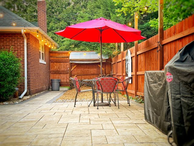 2 E Ash Street, Three Oaks, MI 49128