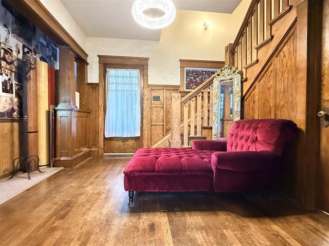 2 E Ash Street, Three Oaks, MI 49128