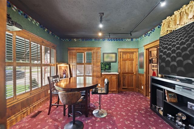 2 E Ash Street, Three Oaks, MI 49128