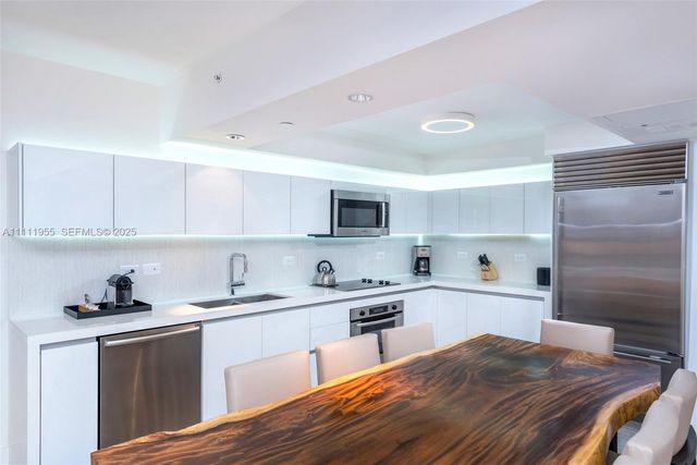 102 24th Street 1144, Miami Beach, FL 33139