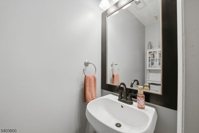 2 Pioneer Dr, Howell Twp., NJ 07731