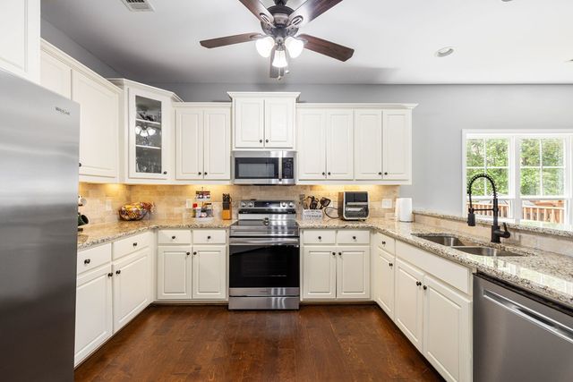 160 Hunting Creek Way, Midland, GA 31820