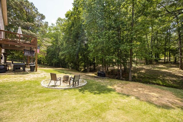 160 Hunting Creek Way, Midland, GA 31820