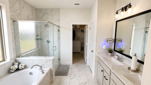 937 Newport Creek Drive, Katy, TX 77493