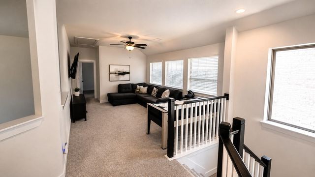 937 Newport Creek Drive, Katy, TX 77493