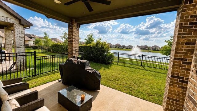 937 Newport Creek Drive, Katy, TX 77493