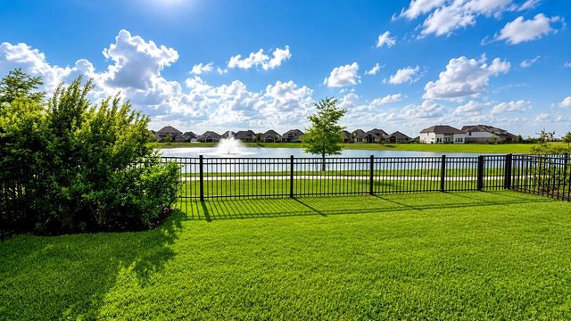 937 Newport Creek Drive, Katy, TX 77493