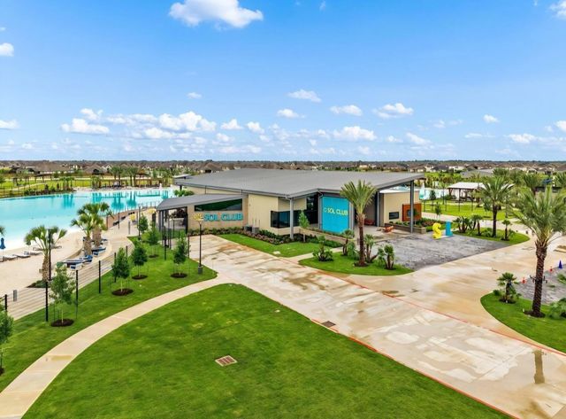 937 Newport Creek Drive, Katy, TX 77493