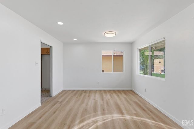4208 Starling Drive, Bakersfield, CA 93309