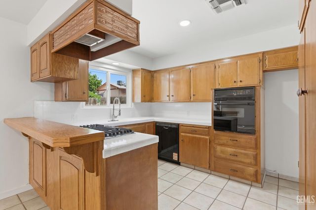 4208 Starling Drive, Bakersfield, CA 93309