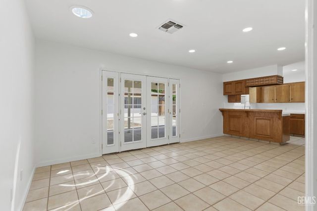4208 Starling Drive, Bakersfield, CA 93309