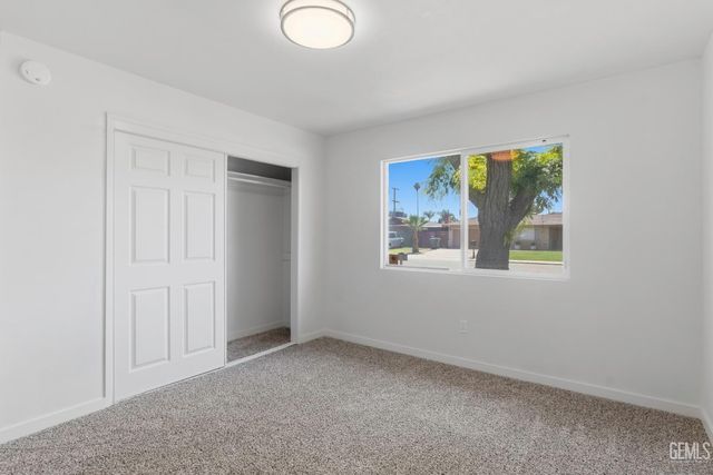 4208 Starling Drive, Bakersfield, CA 93309