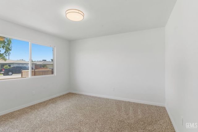 4208 Starling Drive, Bakersfield, CA 93309