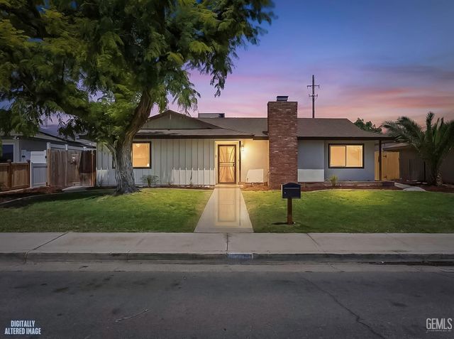 4208 Starling Drive, Bakersfield, CA 93309