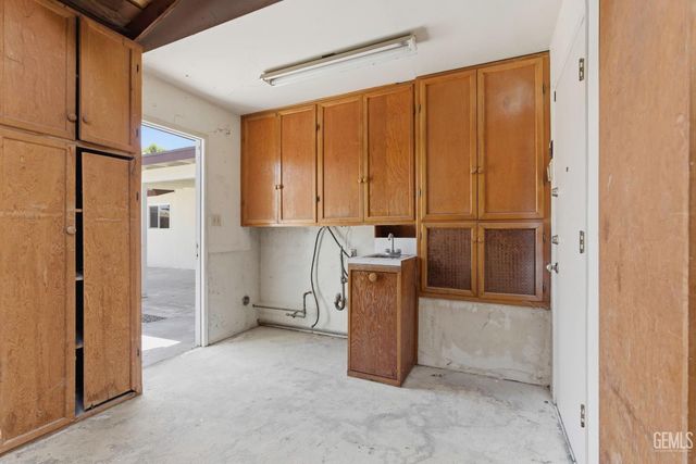 4208 Starling Drive, Bakersfield, CA 93309