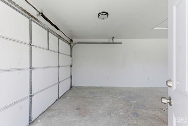 4208 Starling Drive, Bakersfield, CA 93309