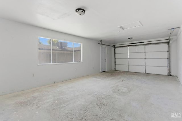 4208 Starling Drive, Bakersfield, CA 93309
