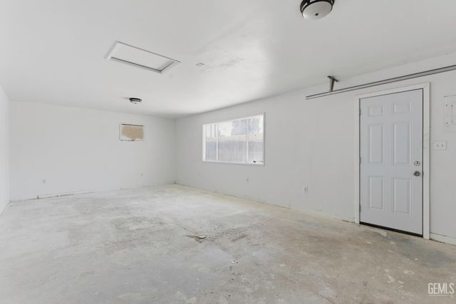 4208 Starling Drive, Bakersfield, CA 93309