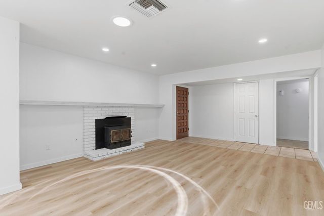 4208 Starling Drive, Bakersfield, CA 93309