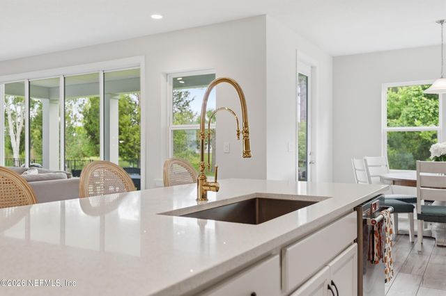 275 RANCH LAND Circle, St. Johns, FL 32259