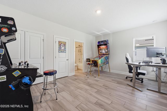 275 RANCH LAND Circle, St. Johns, FL 32259