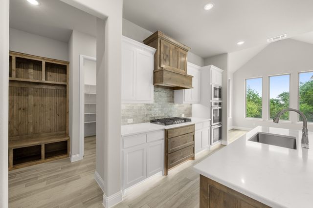 127 Oak Meadow Lane, Weatherford, TX 76085