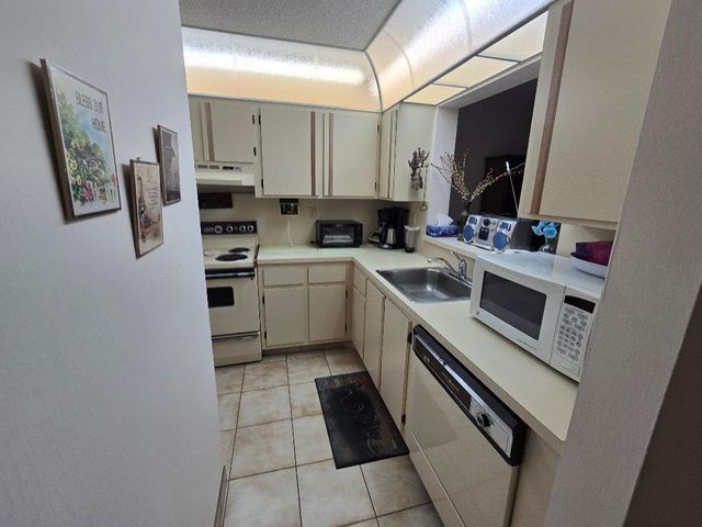 13383 Pineapple Palm Court, Delray Beach, FL 33484