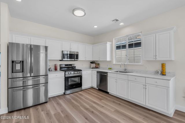 4 Quail Road, Barnegat, NJ 08005
