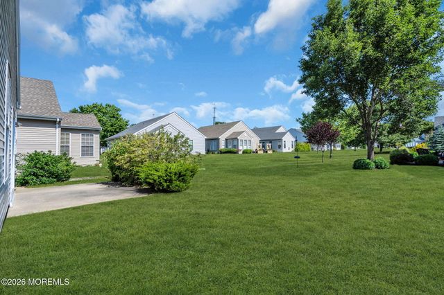 4 Quail Road, Barnegat, NJ 08005